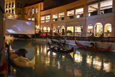 Movie by gondola: Philippine cinema offers Venice-themed pandemic escape
