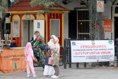 Stay home for New Year’s Eve, administrations plead