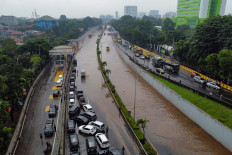 Jakarta braces for floods as rainy season begins