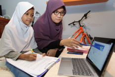 Unsung heroes: Educators do their best with challenge of online classes