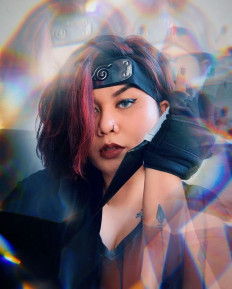 Stacey Nikolay, aka Hokagay or @queerkunoichi, in her ‘ninja’ gear. Both her alias and her gear are references to the manga Naruto, a Japanese pop culture product she grew up with. 