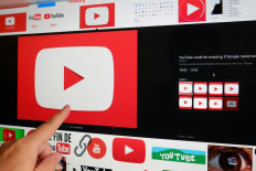YouTube says rule-breaking videos get scant views