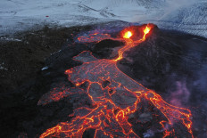  Iceland volcano unleashes third lava stream 