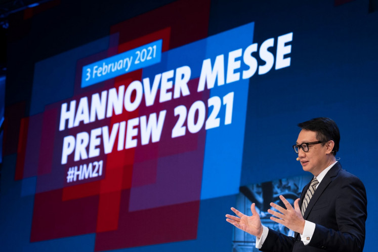 Indonesian ambassador to Germany Arif Havas Oegroseno speaks during a press briefing on Feb. 3 ahead of the Hannover Messe trade fair.  The annual event will be held in digital due to the COVID-19 pandemic.