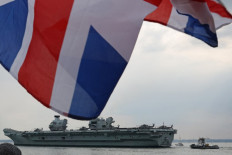  UK warship makes rare transit through Taiwan Strait 