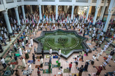 Indonesian Muslims celebrate second Idul Fitri under pandemic shadow