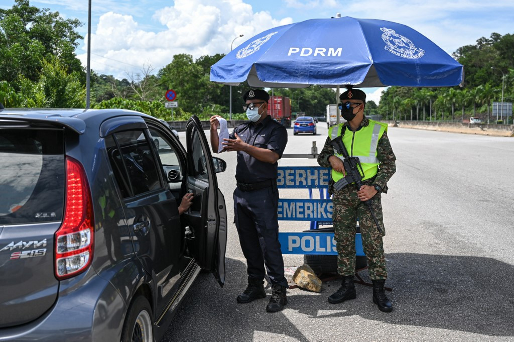 Malaysia Lockdown : Malaysia Declares Nationwide Lockdown As Covid 19 Cases Spike Reuters / Malaysia has declared another nationwide lockdown to deal with more contagious coronavirus variants.