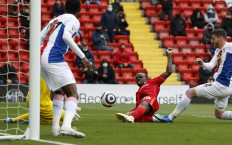 Mane makes sure of top-four finish for Liverpool