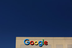 Google pulls plug on plan for mobile banking in Pay app