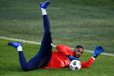 AC Milan snap up Lille goalkeeper Maignan in five-year deal