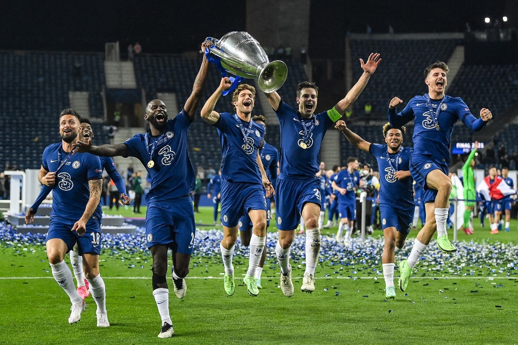 Manchester City celebrate Premier League title with 1-0 win over Chelsea