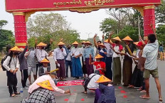 Myanmar poets square off against junta's war on words