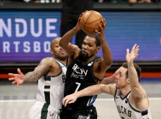 Durant delivers 'signature performance' as Nets rally to beat Bucks