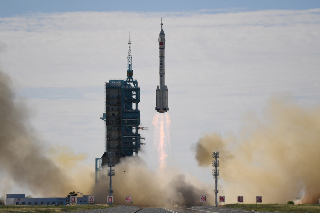 Rocket Blasts Off Carrying First Chinese Crew To New Space Station Science Tech The Jakarta Post