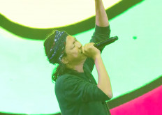 The singer of reggae band Steven & Coconut Treez, Steven “Tepeng” Nugraha Kaligis, died on Tuesday morning after a battle with COVID-19. He was 46 years old.