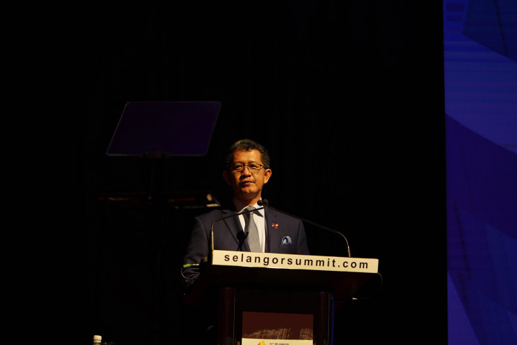 Invest Selangor's chief executive officer Dato Hasan Azhari delivering a speech during The Soft Launch of Selangor International Business Summit 2021.