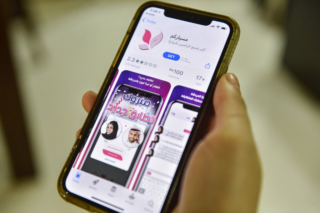 'Marriage without strings': Saudi confronts rise of 'misyar'