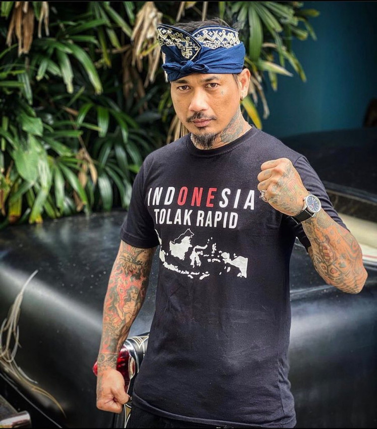 As COVID-19 engulfs the country, conspiracy theorists rail against &lsquo;globalist agenda&rsquo;