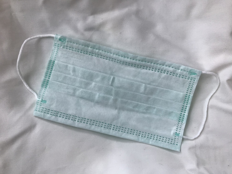 Just rumor: A stock illustration shows the inner layer of a surgical mask, which has been falsely claimed to be more effective at filtering air.