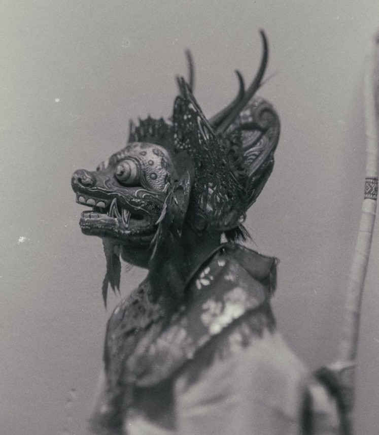 Indonesia in pictures: A photo of wayang wong taken with an Afghan box camera.