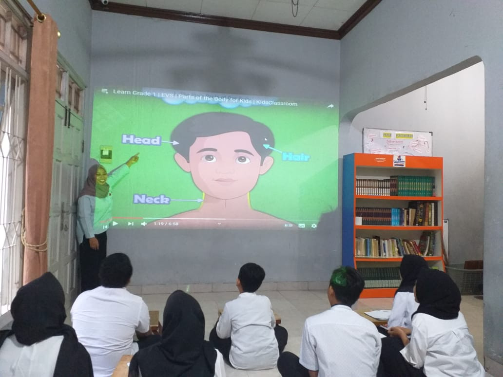 Perjuangan kelas: Bagaimana sekolah online memperbesar kesenjangan sosial di Indonesia – 22 Juli 2021