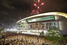 Milwaukee streets burst with joy at NBA title after 50-year wait