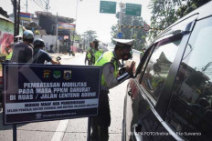 Nothing changes: The regulation over Jakarta’s daily traffic during the Social Restriction Level 4 will be the same with the previous one under the Emergency Social Restriction. 