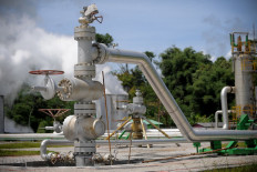 A steam pipe of the Lahendong geothermal plant in Manado, North Sulawesi, is pictured on Jan. 31, 2009.
