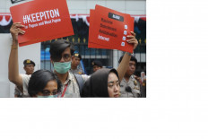 The state cannot on its own govern the entire internet