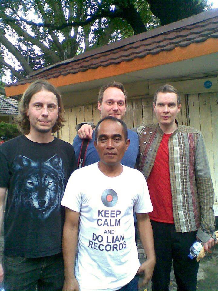 Post-rocking: Lian and the Icelandic band Sigur Ros who visited the store during their tour in Indonesia in 2013.