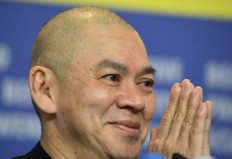 Taiwanese director Tsai Ming-liang attends a press conference for the film 'Rizi (Days)' on February 27, 2020 at the 70th Berlinale film festival in Berlin. The director's latest documentary 'The Night' was submitted under the name Taiwan before organisers changed the name on the festival's official website due to China's protest.