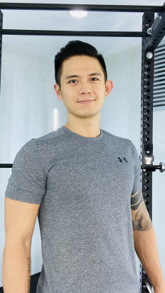 Virtually healthy: Fitness coaches and students move to online gyms