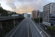 This picture shows an empty highway during a nationwide covid-19 lockdown in Wellington on August 18, 2021. 