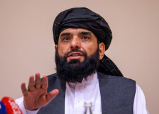 Taliban negotiator Suhail Shaheen attends a press conference in Moscow on July 9, 2021. Russia on July 9, 2021 said the Taliban controls about two-thirds of the Afghan-Tajik border and urged all sides in Afghanistan to show restraint.

