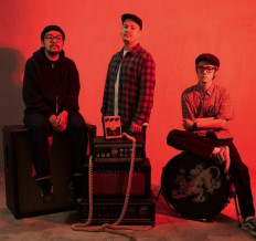 90's comeback: Surabaya's Timeless brings a mature sound of alternative rock. (Courtesy of Timeless).

