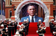 A military band plays on the red carpet ahead of the World Premiere of the James Bond 007 film 'No Time to Die' at the Royal Albert Hall in west London on September 28, 2021.