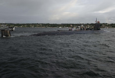 The United States Navy’s USS Connecticut (SSN-22), a Seawolf-class nuclear-powered fast-attack submarine, departs Naval Base Kitsap-Bremerton on May 27, 2021 for deployment in Bremerton, Washington, as seen in this image released by the US Navy.