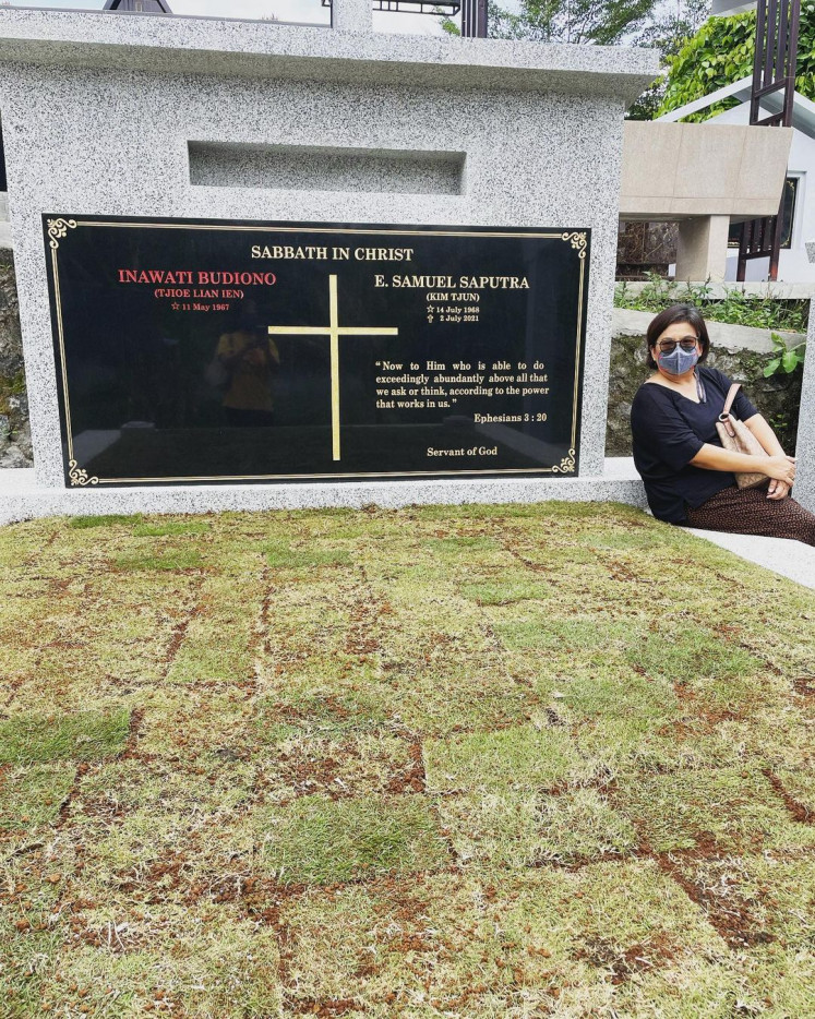 Grief: Ina sitting by Samuel's grave, on a plot she has reserved for herself. Grieving has been an 
