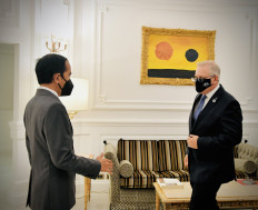 Indonesia pushes for vaccinated travel lane with Australia to boost tourism