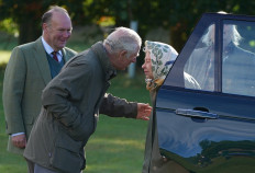Queen Elizabeth II seen driving, easing health fears