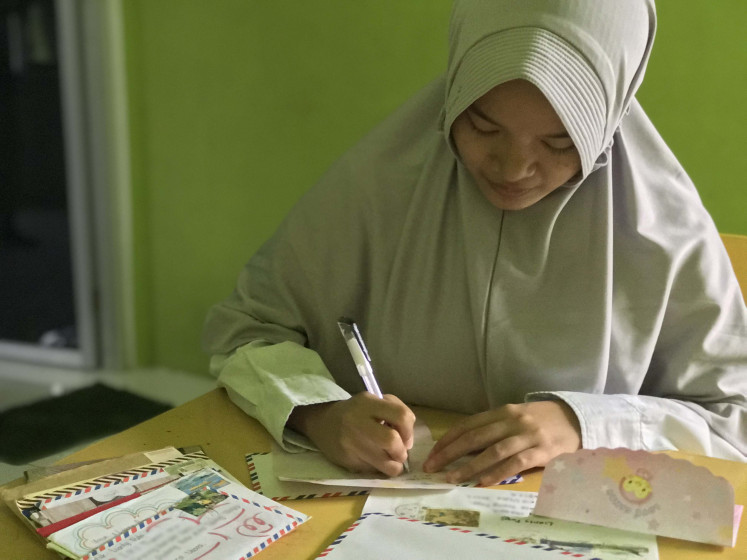 Making friends: Lianty would love to resume her hobby after the pandemic, to ensure better logistics. (Courtesy of Lianty Putri)