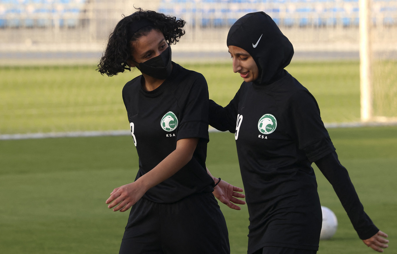 Saudi Arabia to Launch Women's Football League