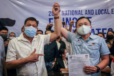  Duterte's chosen successor exits Philippines presidential race 