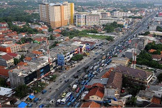 Traffic is jammed on Jl. Margonda Raya in Depok, West Java, on March 8, 2018. The satellite city to Jakarta is said to harbor tech investment potential.