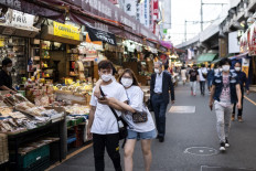 Asia markets up as Omicron fears ease