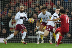  Salah spoils Gerrard's Liverpool return, Ronaldo rides to Man Utd's rescue 