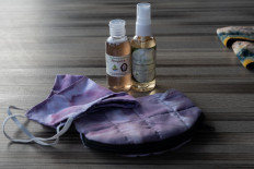 To dye for: Indonesia's carbon-rich mangroves in fashion with women weavers