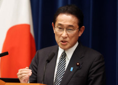 Japanese Prime Minister Fumio Kishida speaks during a press conference at the prime minister's official residence in Tokyo as an extraordinary Diet session was closed on December 21, 2021.
