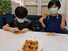 Sweet South-Korean import: Understanding 'dalgona' candy’s popularity in Indonesia