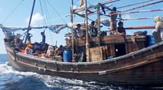 Govt to let stranded Rohingya boat seek refuge